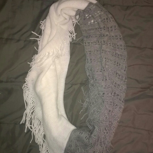 new half white and gray scarf