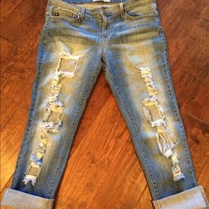 Distressed Boyfriend jeans