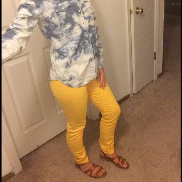 Abercrombie Yellow Straight Jeans - Picture 3 of 4