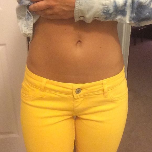 Abercrombie Yellow Straight Jeans - Picture 4 of 4