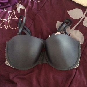 💥1 HOUR SALE💥✨Victoria Secret Bra✨