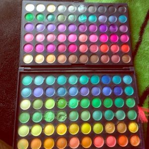 Eyeshadow palette