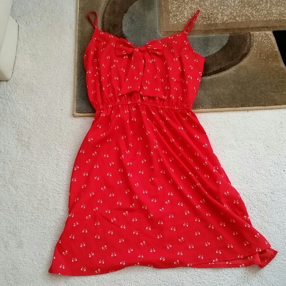 Red Dress - Picture 1 of 2