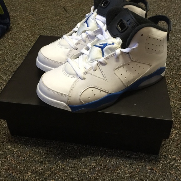 Air Jordan - sport blue 6's brand new worn twice