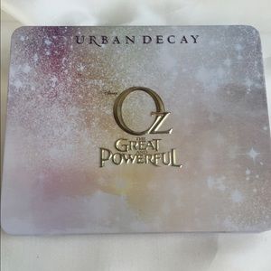 Urban Decay Oz eyeshadow palette