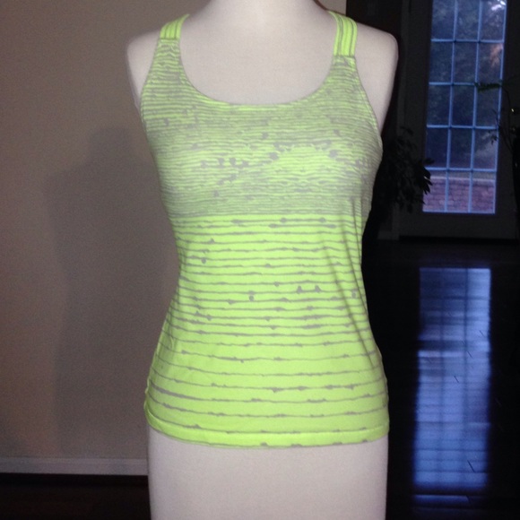 Calvin Klein Performance Work out Tank - Picture 2 of 4