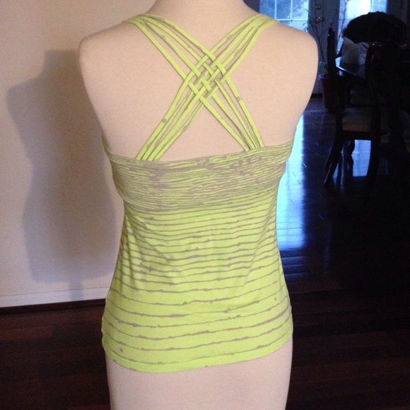 Calvin Klein Performance Work out Tank - Picture 3 of 4