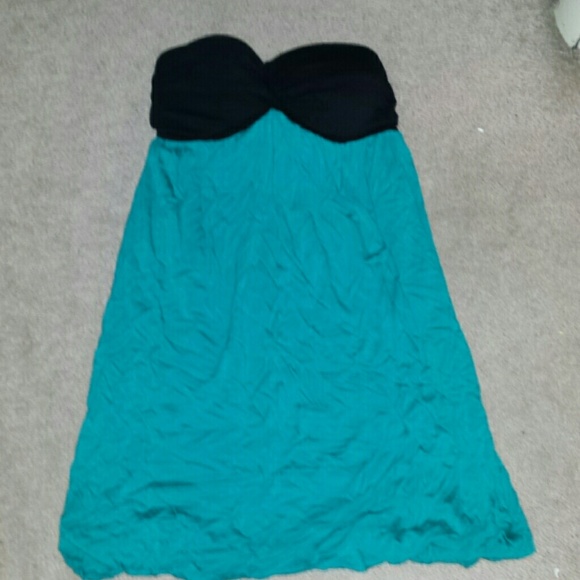 Sleeveless dress