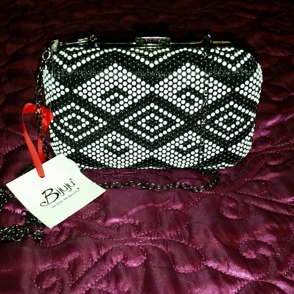 Black clutch