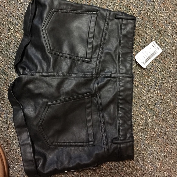 Shorts - Picture 2 of 2