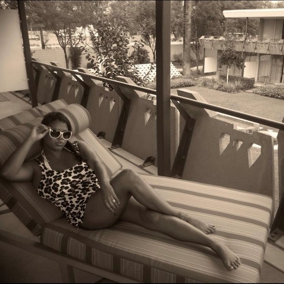 Meet your seller/buyer💌 - Picture 4 of 4