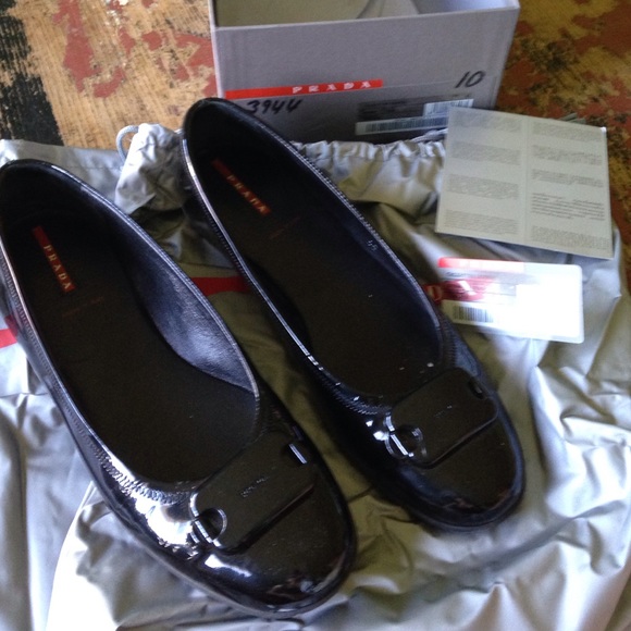 Prada Calzature Donna Black Patent Ballet Flats
