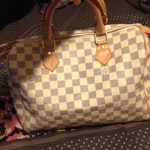 Barely used Louis Vuitton inspired purse !