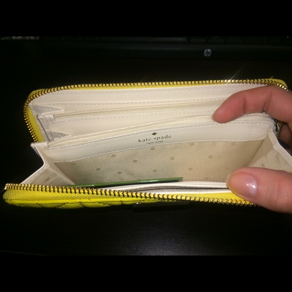 Kate Spade Wallet - Picture 3 of 4