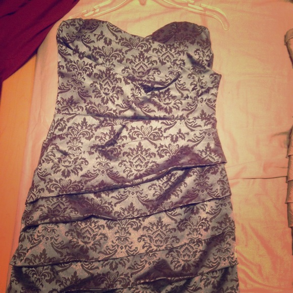 Midthigh evening dress