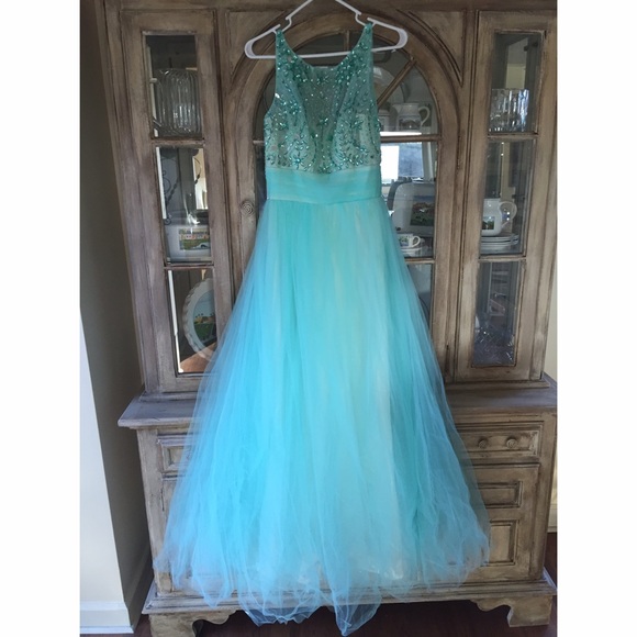 SHERRI HILL custom made KNOCKOFF!!