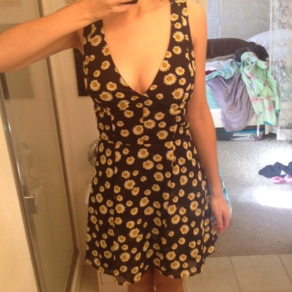 UO Daisy deep V skater dress