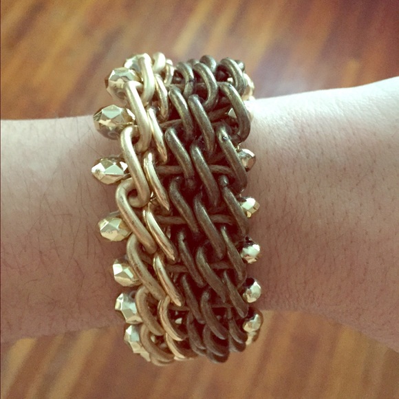 Green and gold beaded bracelet