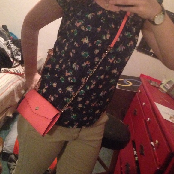 Salmon-colored cross body NWOT from Quiet Storm - Picture 2 of 3