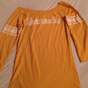 Quarter length sleeve top. Like new