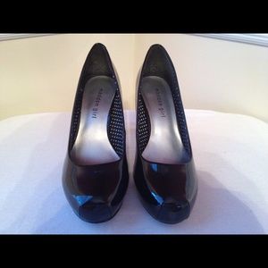 Madden Girl Black Pumps Size 7.5
