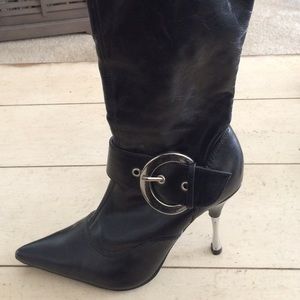 **SOLD** Knee-high black boots