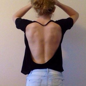Brandy Melville open back shirt 💕