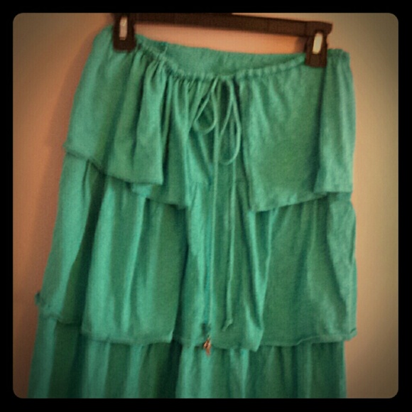 Roxy mid thigh three layer dress. - Picture 1 of 3