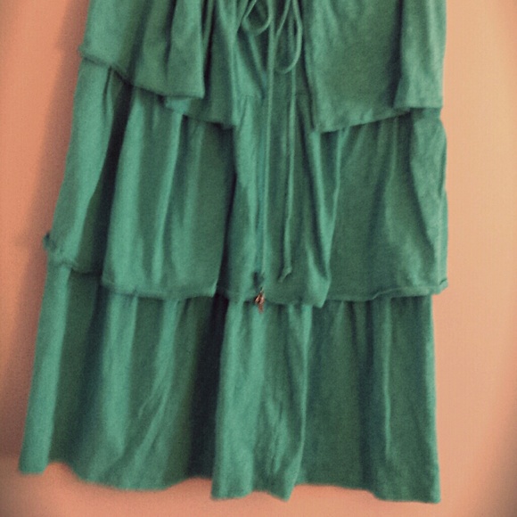 Roxy mid thigh three layer dress. - Picture 2 of 3