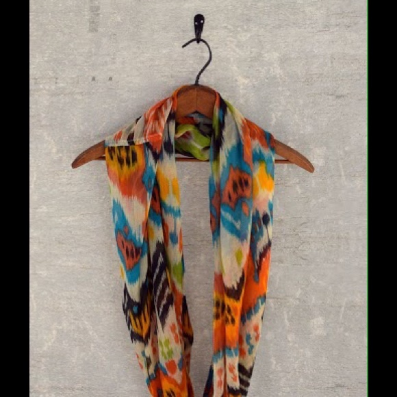 Endless Scarf - Picture 2 of 4