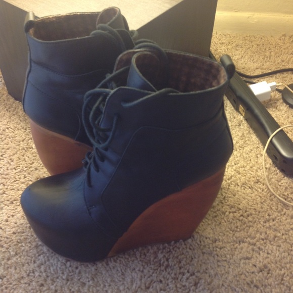 Zigi Girl 2-Tone Wedge Bootie