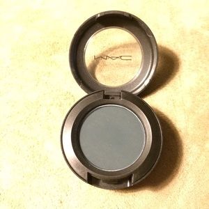 MAC Eye Shadow Plumage