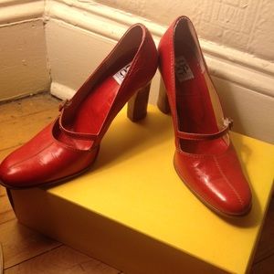 Barneys New York pumps