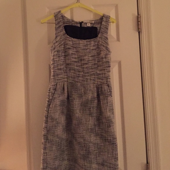 Adorable Banana Republic tweed dress
