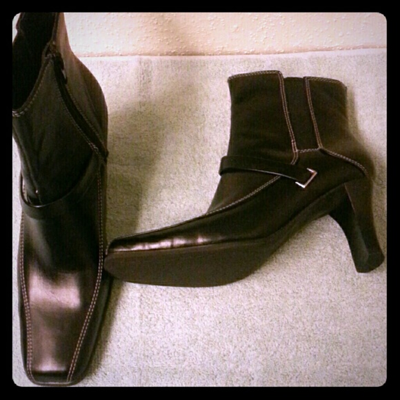 Etienne Aigner Black Ankle Boots