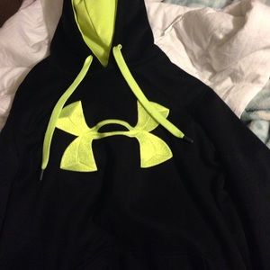 Under armour sweatshirt