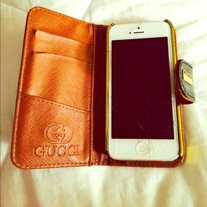 Iphone 5/5s NK Gucci wallet case Great condition