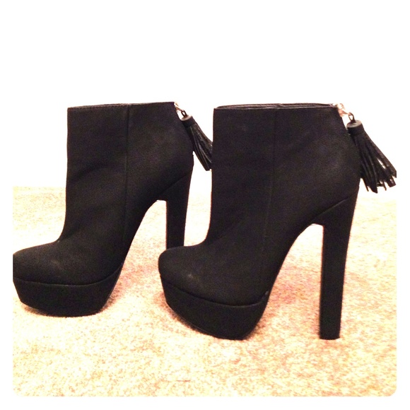 Colin Stuart Leather Black Booties