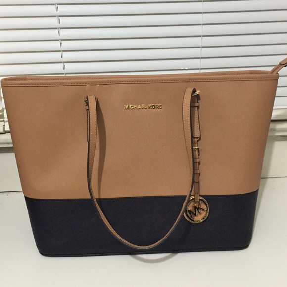 Michael Kors Handbags - -SOLD-Michael Kors Jet Set Tote Purse