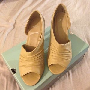 Elle Cream Colored Pumps