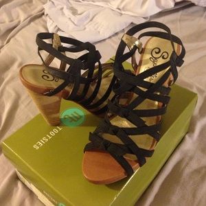 Seychelles Black Heels