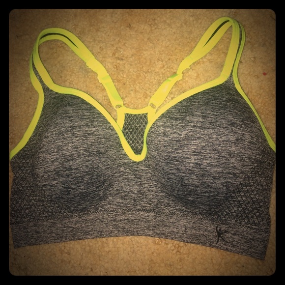 Sports bra