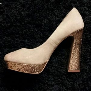 Elle sparkly gold and nude heels. Like new!