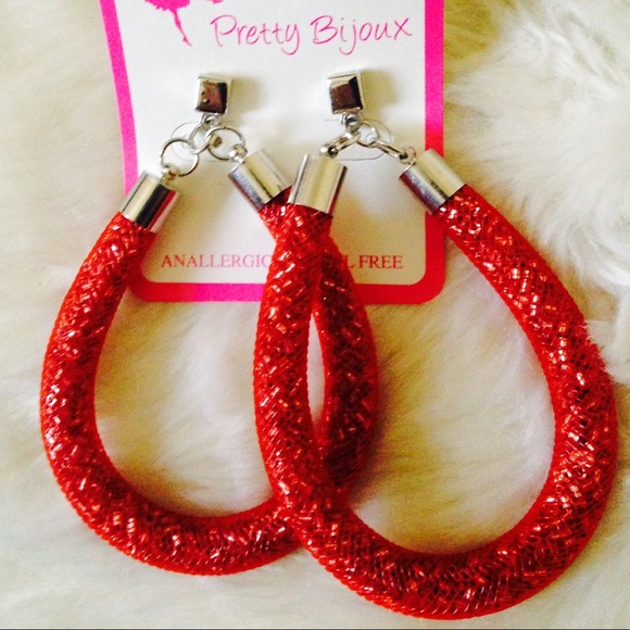 Adorable Earrings💃🎶❤️