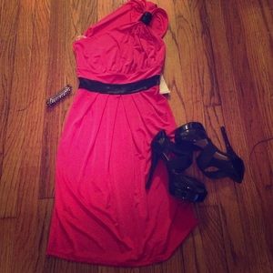 One shoulder slinky dress