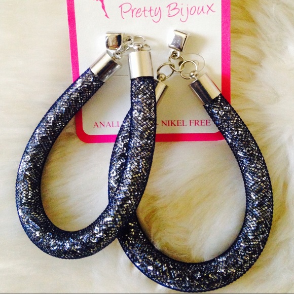 Sexy n glamorous earrings for an evening out!!