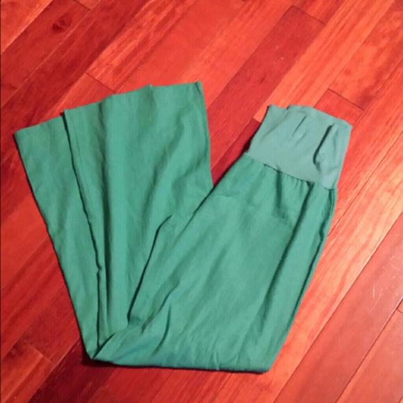 Green linen pants