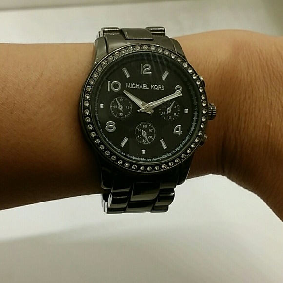 🎉HP 🎉Michael kors⌚ MK5076 black Ladies watch - Picture 4 of 4