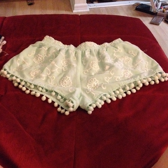 Millay LF teal Pom Pom shorts