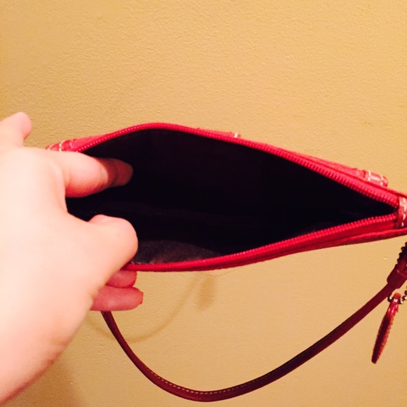 Coach wristlet - Picture 3 of 4